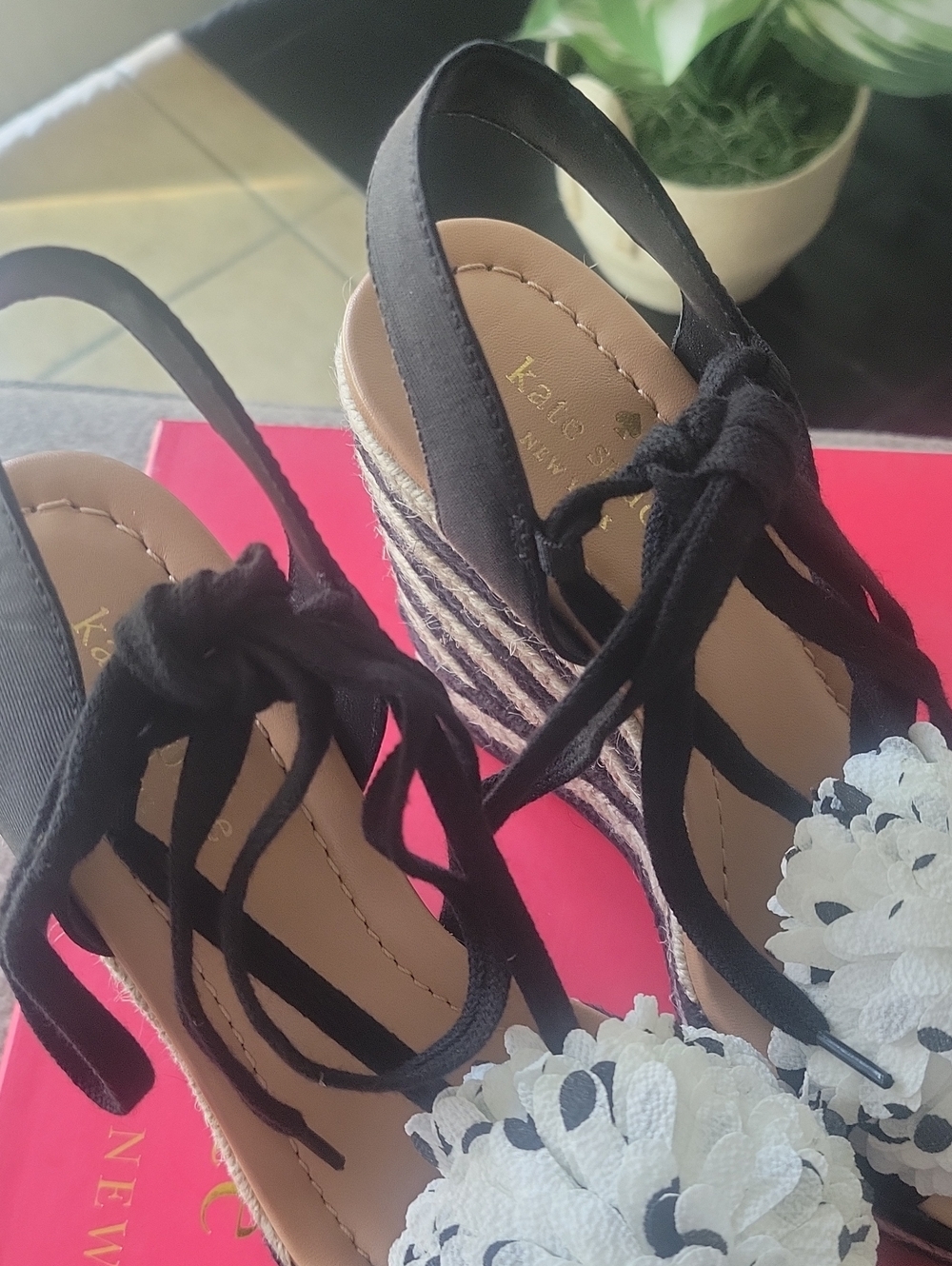 Kate Spade Black Platform Slingback Sandals with White Floral Pom Detail, tie up - Picture 8 of 8